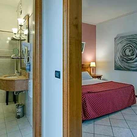 Primotel Hotel 4*