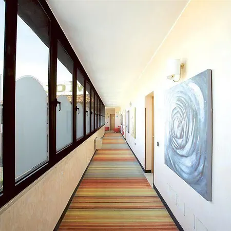 Primotel فندق 4*